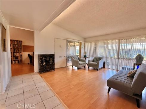 1690  Interlachen  42i  Road, Seal Beach, CA