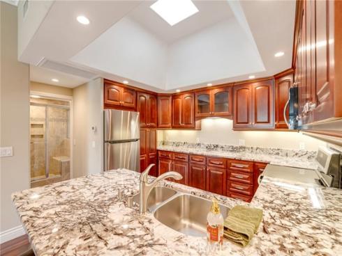 13199  El Dorado  208I  Drive, Seal Beach, CA