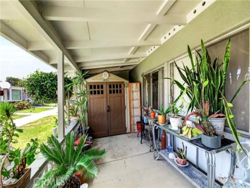 13730  Annandale  32-I  Drive, Seal Beach, CA