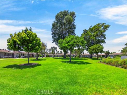13730  Annandale  32-I  Drive, Seal Beach, CA