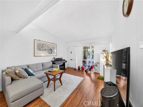 13730  Annandale  32-I  Drive, Seal Beach, CA