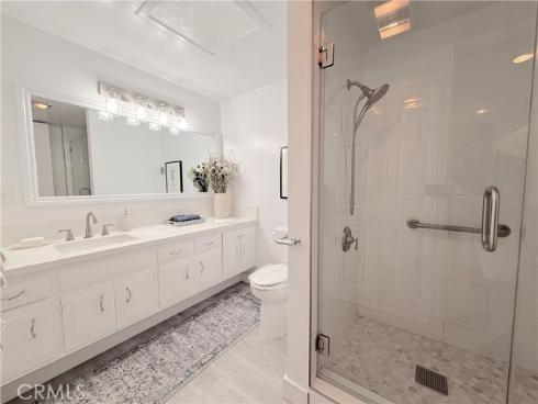 1842  Thunderbird  1D  Drive, Seal Beach, CA