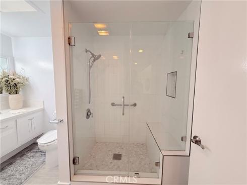 1842  Thunderbird  1D  Drive, Seal Beach, CA