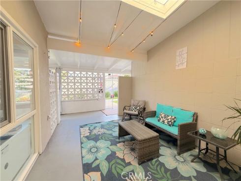 1842  Thunderbird  1D  Drive, Seal Beach, CA