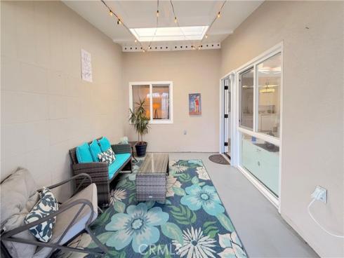 1842  Thunderbird  1D  Drive, Seal Beach, CA