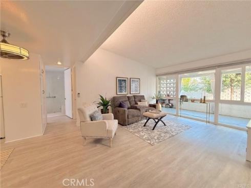 1842  Thunderbird  1D  Drive, Seal Beach, CA