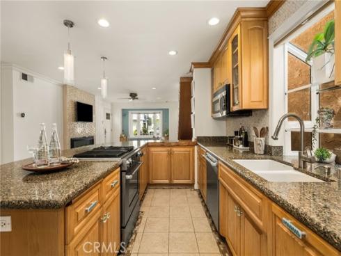 123  13th  1  Street, Seal Beach, CA