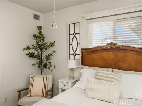 123  13th  1  Street, Seal Beach, CA