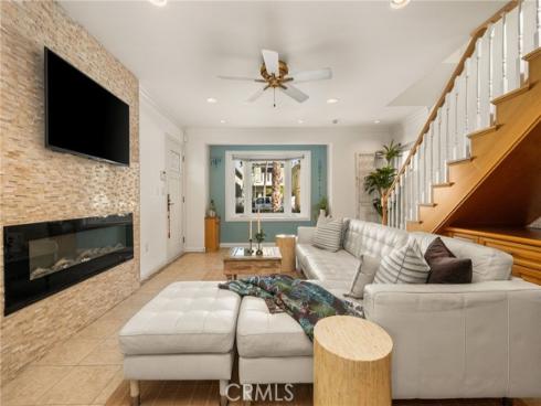 123  13th  1  Street, Seal Beach, CA
