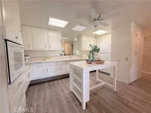 13860  Saint Andrew's Drive  60B , Seal Beach, CA