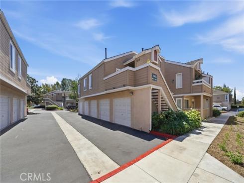 10452 W. Briar Oaks