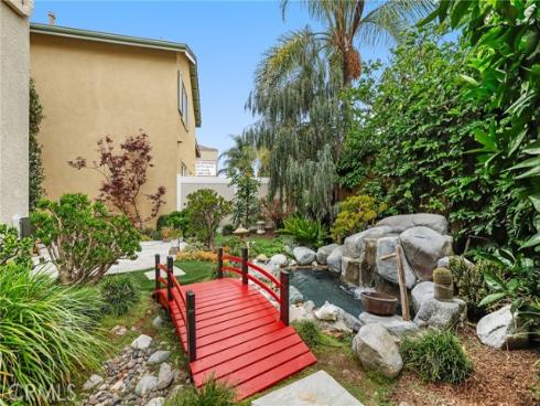 2 Serena Way, Stanton, CA