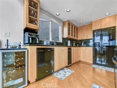 16745 Bayview B Drive, Sunset Beach, CA