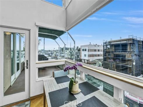 16745 Bayview B Drive, Sunset Beach, CA