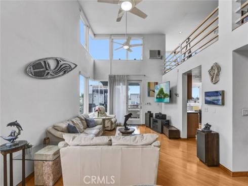 16745 Bayview B Drive, Sunset Beach, CA