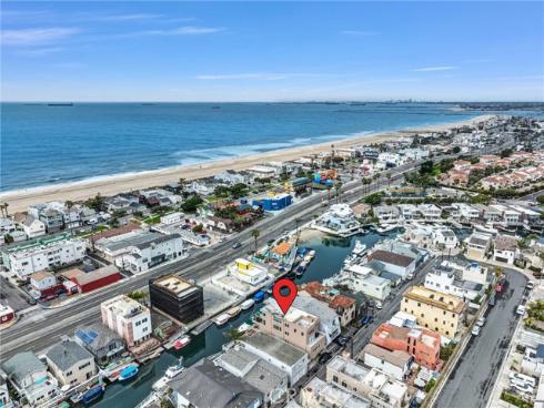 16745 Bayview B Drive, Sunset Beach, CA