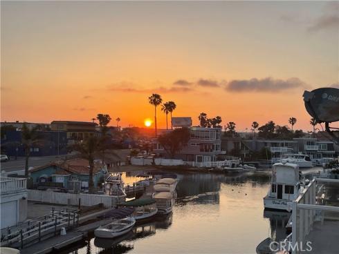 16745 Bayview B Drive, Sunset Beach, CA