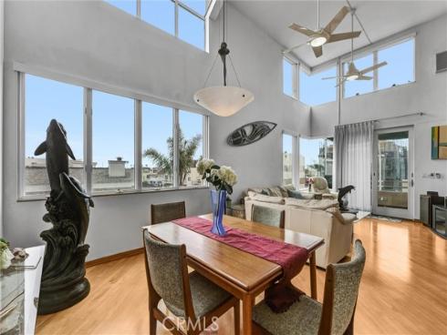 16745 Bayview B Drive, Sunset Beach, CA