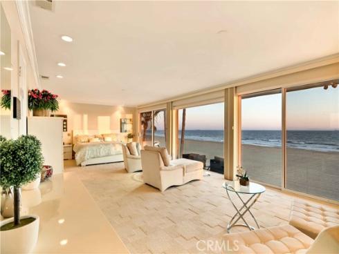 67 A Surfside Avenue, Surfside, CA