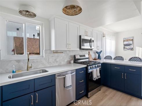 20 Pacific Avenue, Surfside, CA