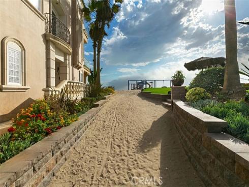 20 Pacific Avenue, Surfside, CA