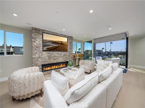 16811  14th  , Sunset Beach, CA