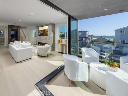 16811  14th  , Sunset Beach, CA