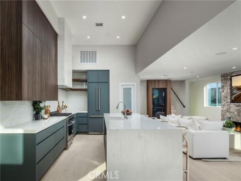 16811  14th  , Sunset Beach, CA