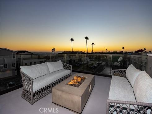 16811  14th  , Sunset Beach, CA