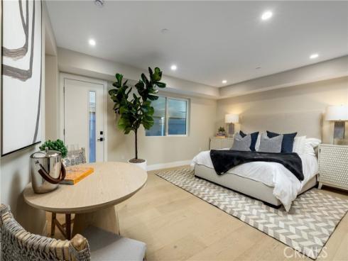 16811  14th  , Sunset Beach, CA