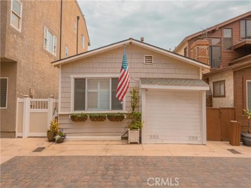 48  B Surfside Avenue  , Surfside, CA
