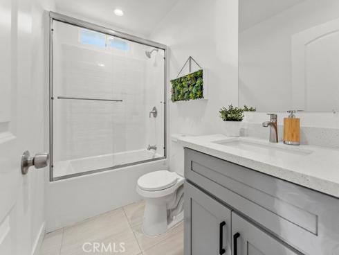 1056  Walter   Avenue, Tustin, CA