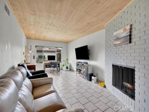 13902 Yorba 14C , Tustin, CA
