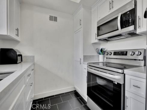 13902 Yorba 14C , Tustin, CA