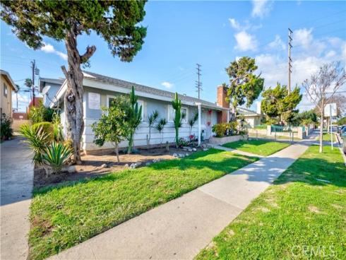 15821  S Myrtle  , Tustin, CA