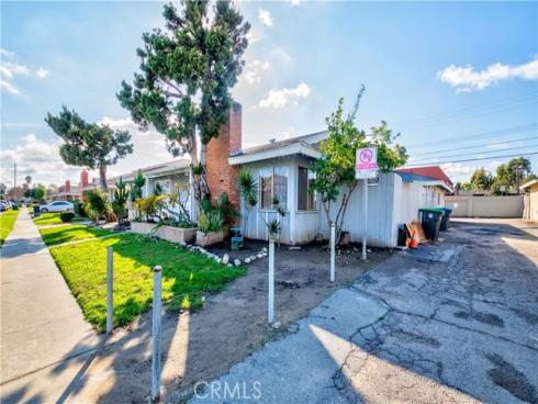 15821  S Myrtle  , Tustin, CA