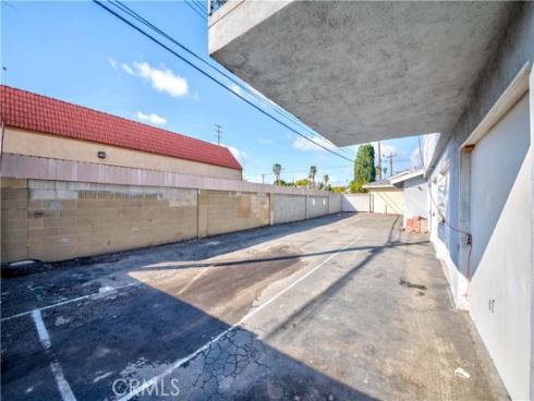 15821  S Myrtle  , Tustin, CA