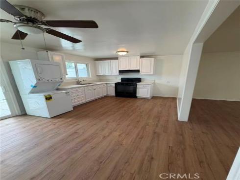 15821  S Myrtle  , Tustin, CA