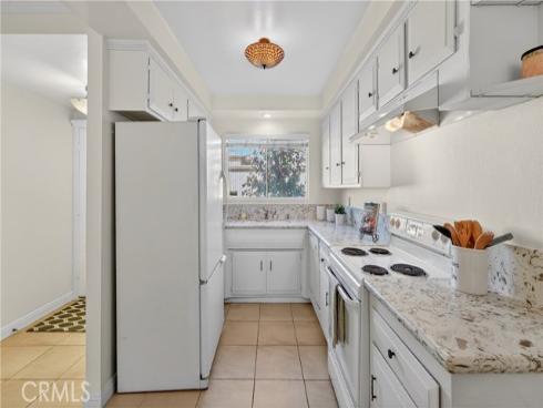 1881  Mitchell  95 , Tustin, CA