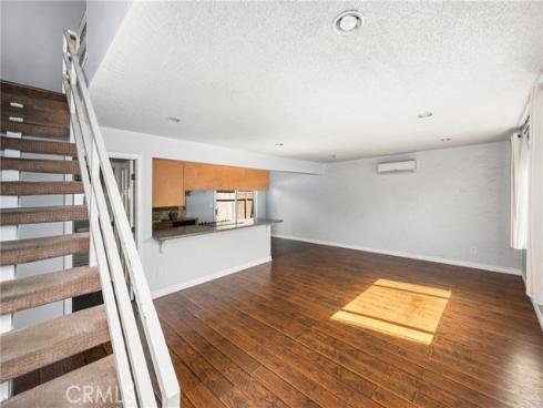 473 E 1st , Tustin, CA