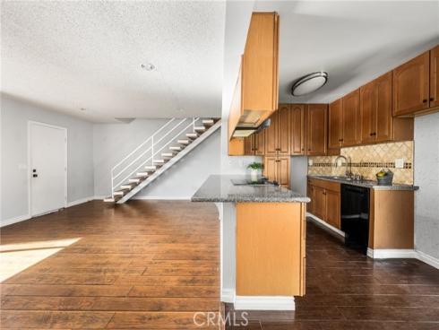 473 E 1st , Tustin, CA