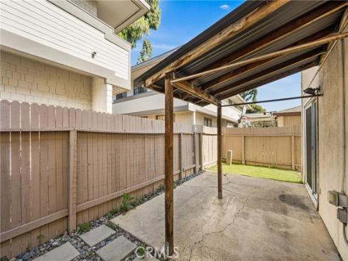 473 E 1st , Tustin, CA