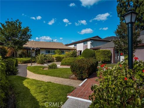 473 E 1st , Tustin, CA