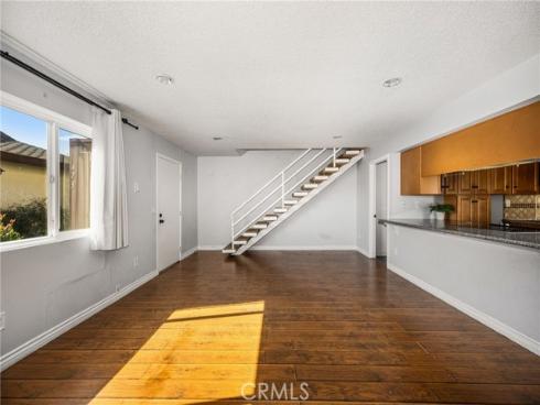 473 E 1st , Tustin, CA