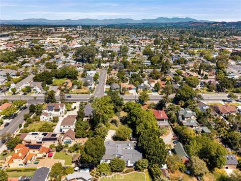 440 W Main Street  , Tustin, CA