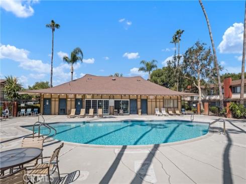 1722  Mitchell  172 , Tustin, CA