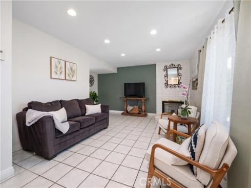 1722  Mitchell  172 , Tustin, CA
