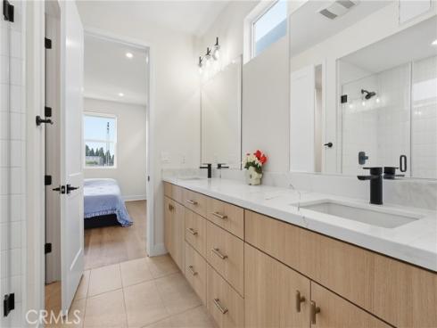 133  Jessup  , Tustin, CA