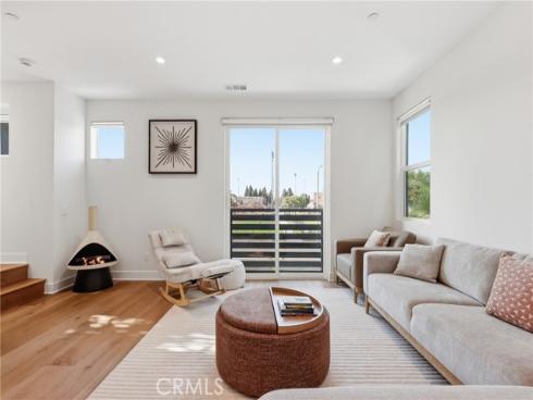 133  Jessup  , Tustin, CA