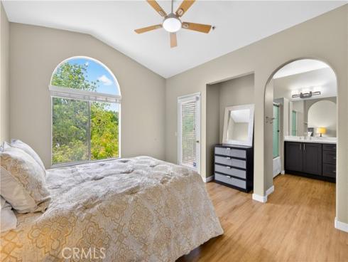 2329  Sunningdale  , Tustin, CA
